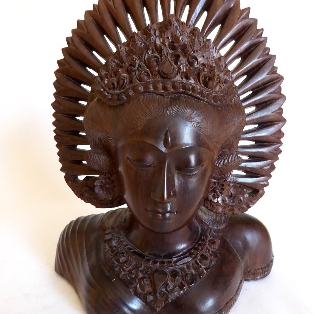 VINTAGE 10” BALI INDONESIA GODDESS HAND CARVED KLUNGKUNG WOOD BUST SCULPTURE